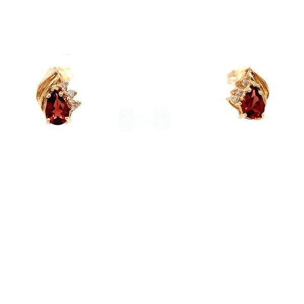 14k Yellow Gold Stud Earrings With Pear Shaped Garnets Avitabile Fine Jewelers Hanover, MA