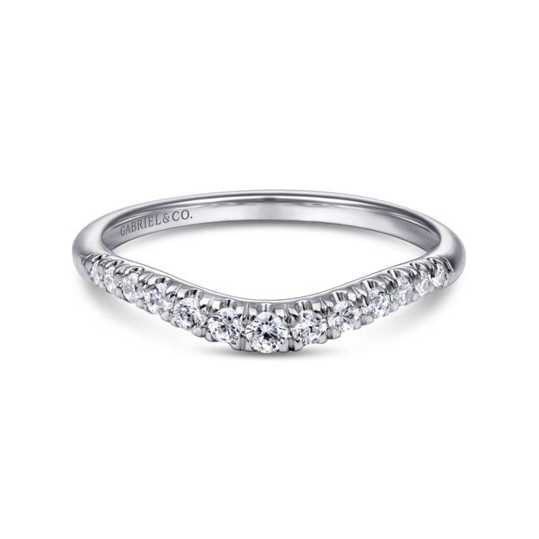 Curved white gold on sale diamond wedding bands