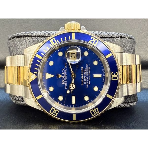 Pre-Owned Rolex Submariner 16613 40MM 