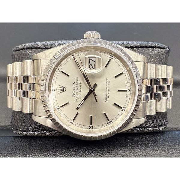 Pre-Owned Rolex Datejust 16220 36MM 