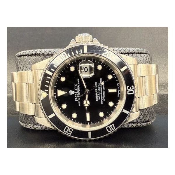 Pre-Owned Rolex Submariner 16610 40MM