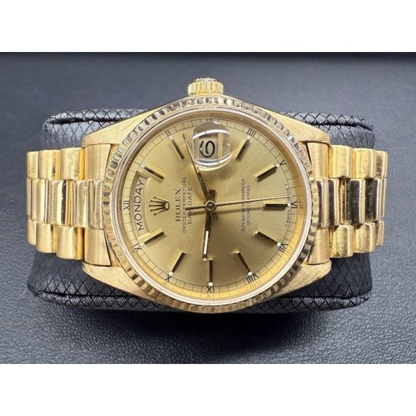 Pre-Owned Rolex President Day Date 18038 36MM