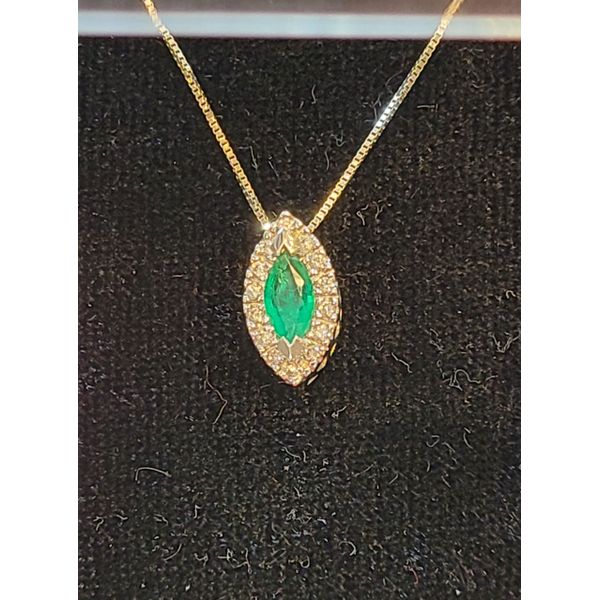 Emerald and Diamond Pendant Image 2 DJ's Jewelry Woodland, CA