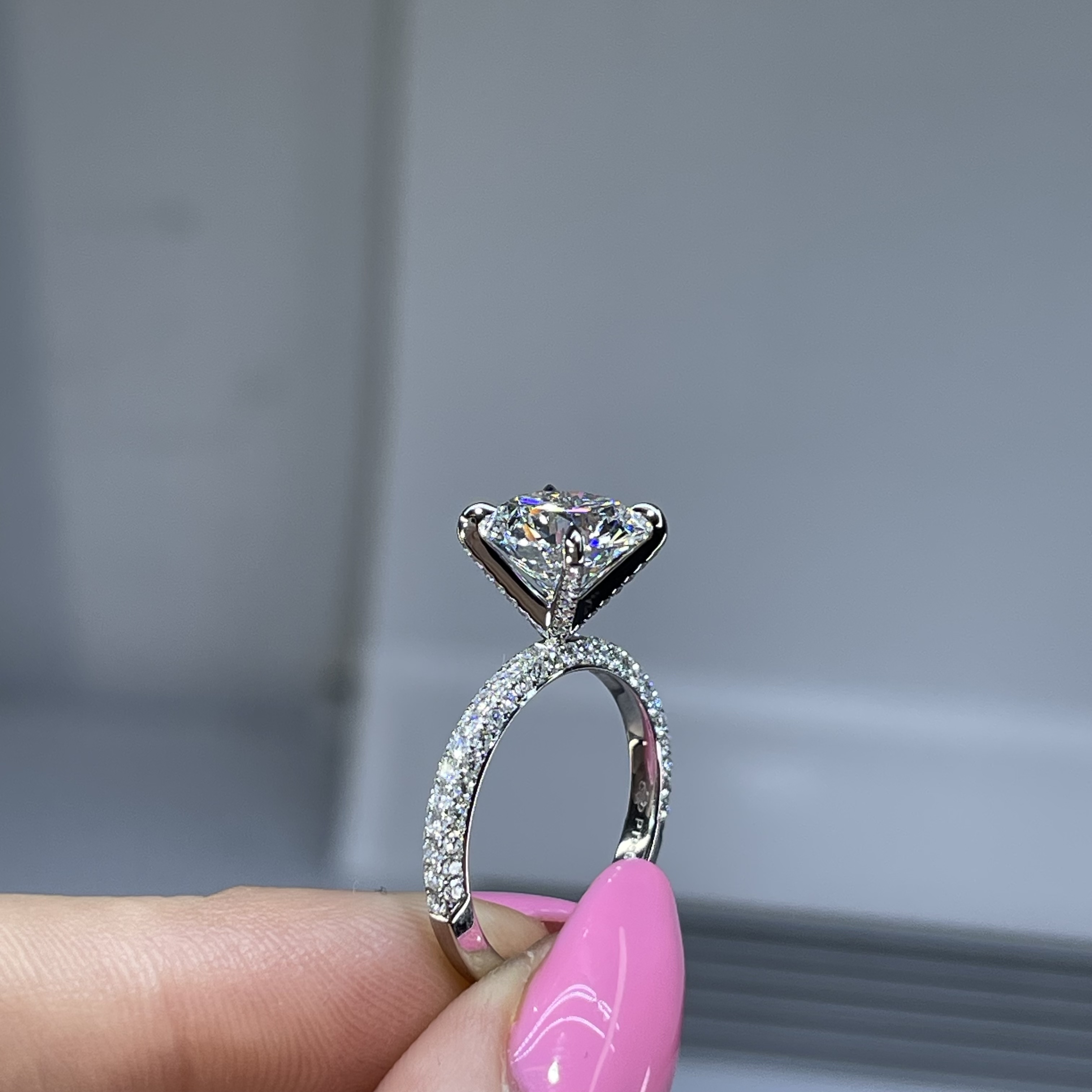 2.00ct E VS2 Round "Nadia" Engagement Ring Image 2 Forever Diamonds New York, NY