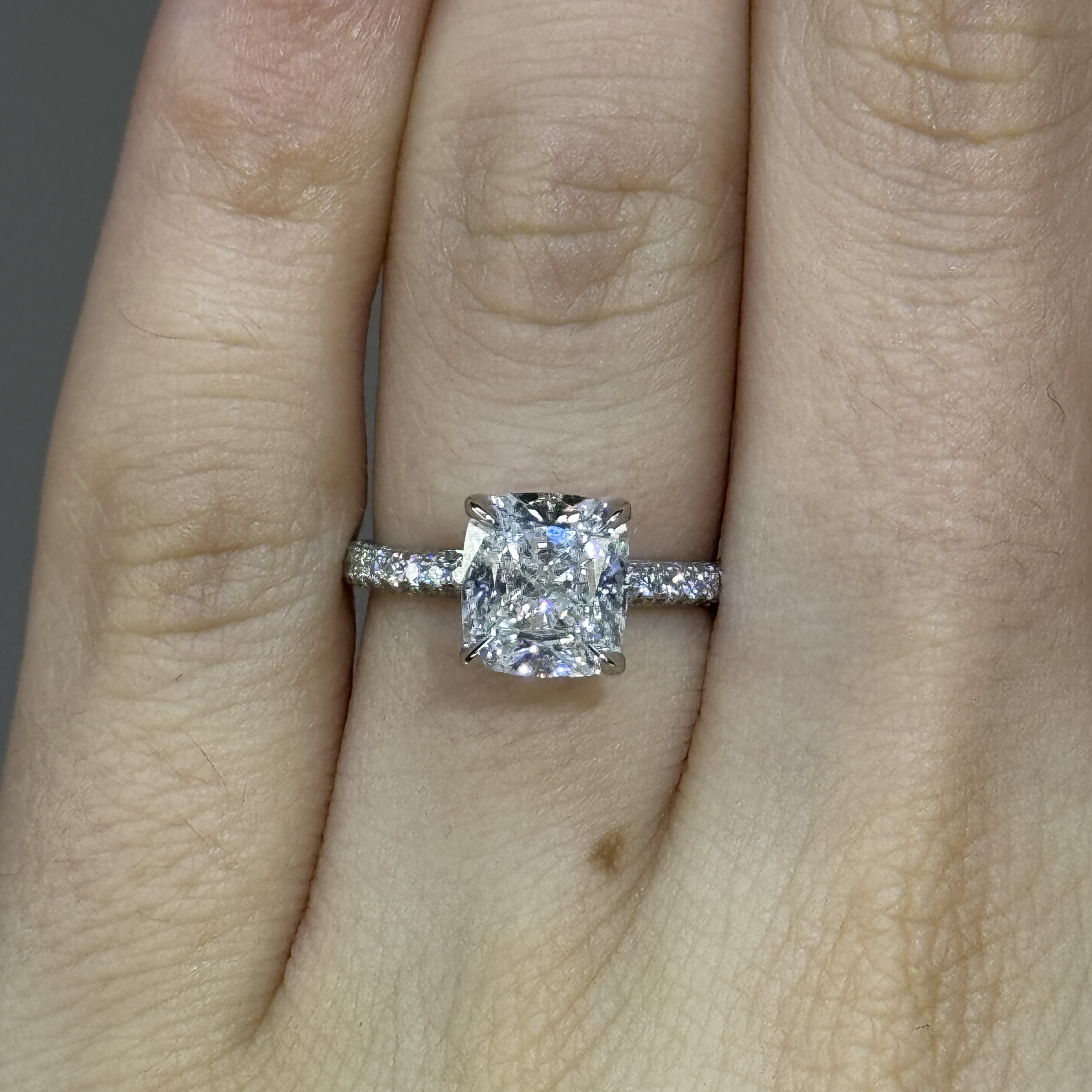 GIA 2.52ct G SI2 Earthmined "Catherine" Engagement Ring Image 4 Forever Diamonds New York, NY