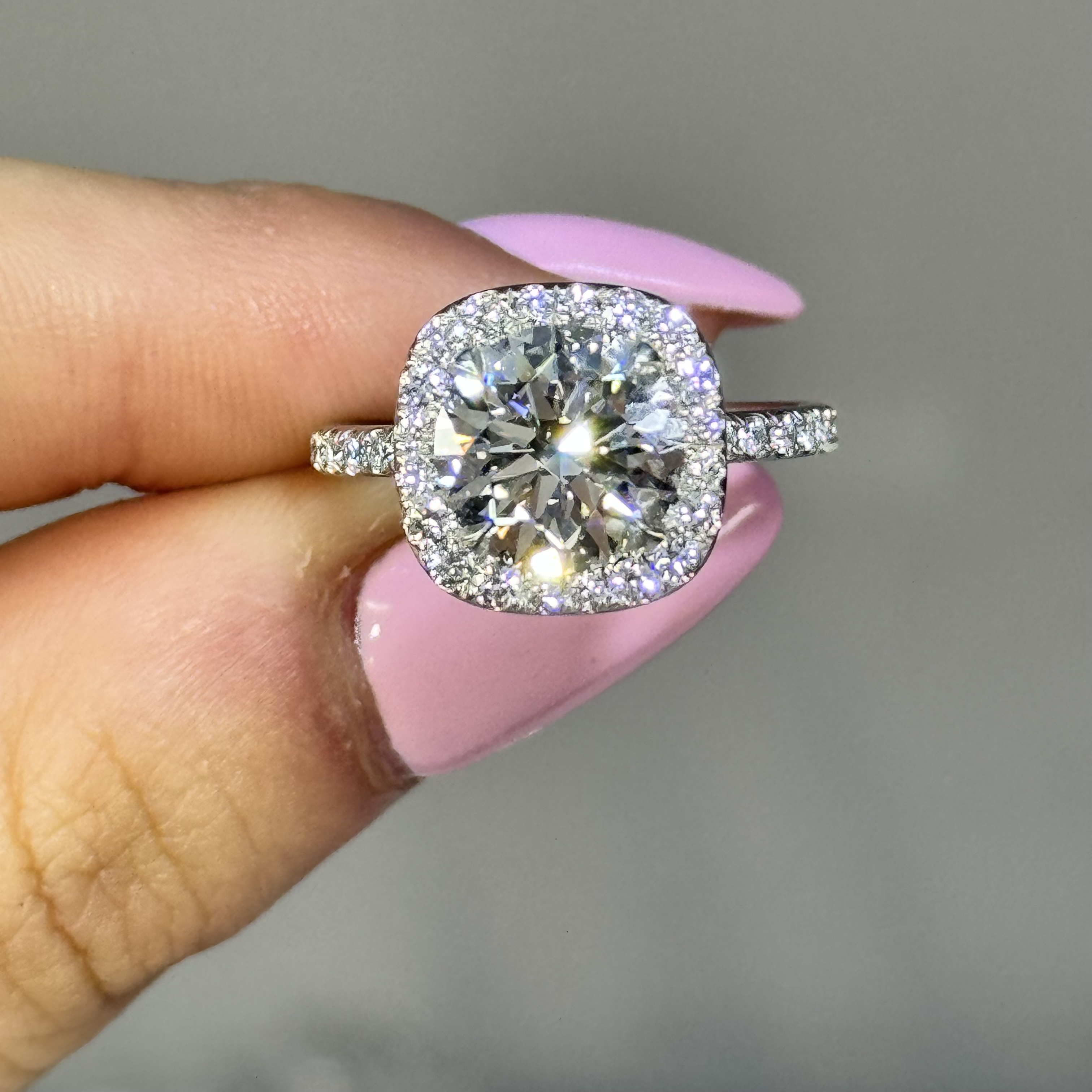 2.72ct GIA E VS2 Round "Leslie" Engagement Ring Image 3 Forever Diamonds New York, NY