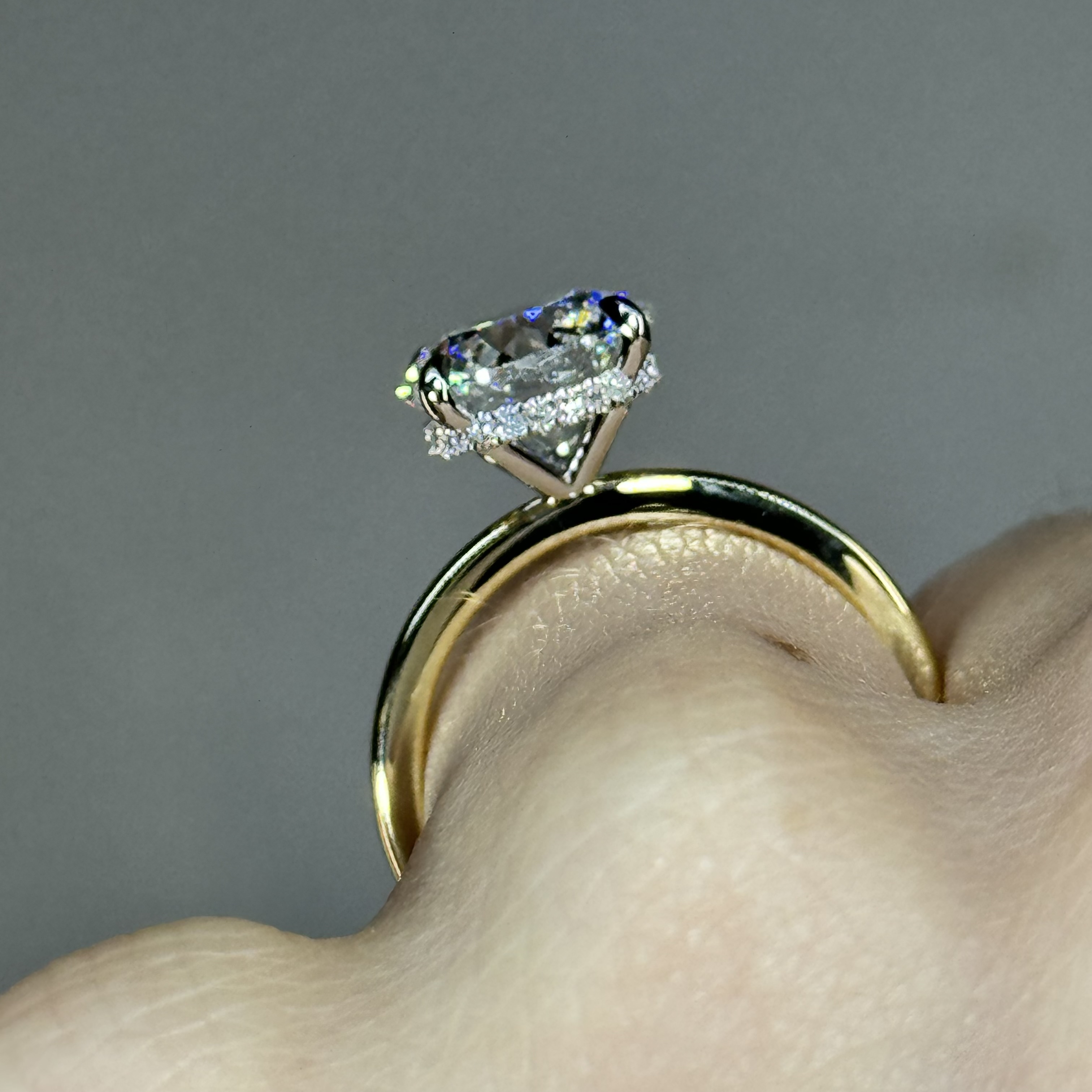 GIA 3.02 E VS2 Round "Juliet" Engagement Ring Image 2 Forever Diamonds New York, NY