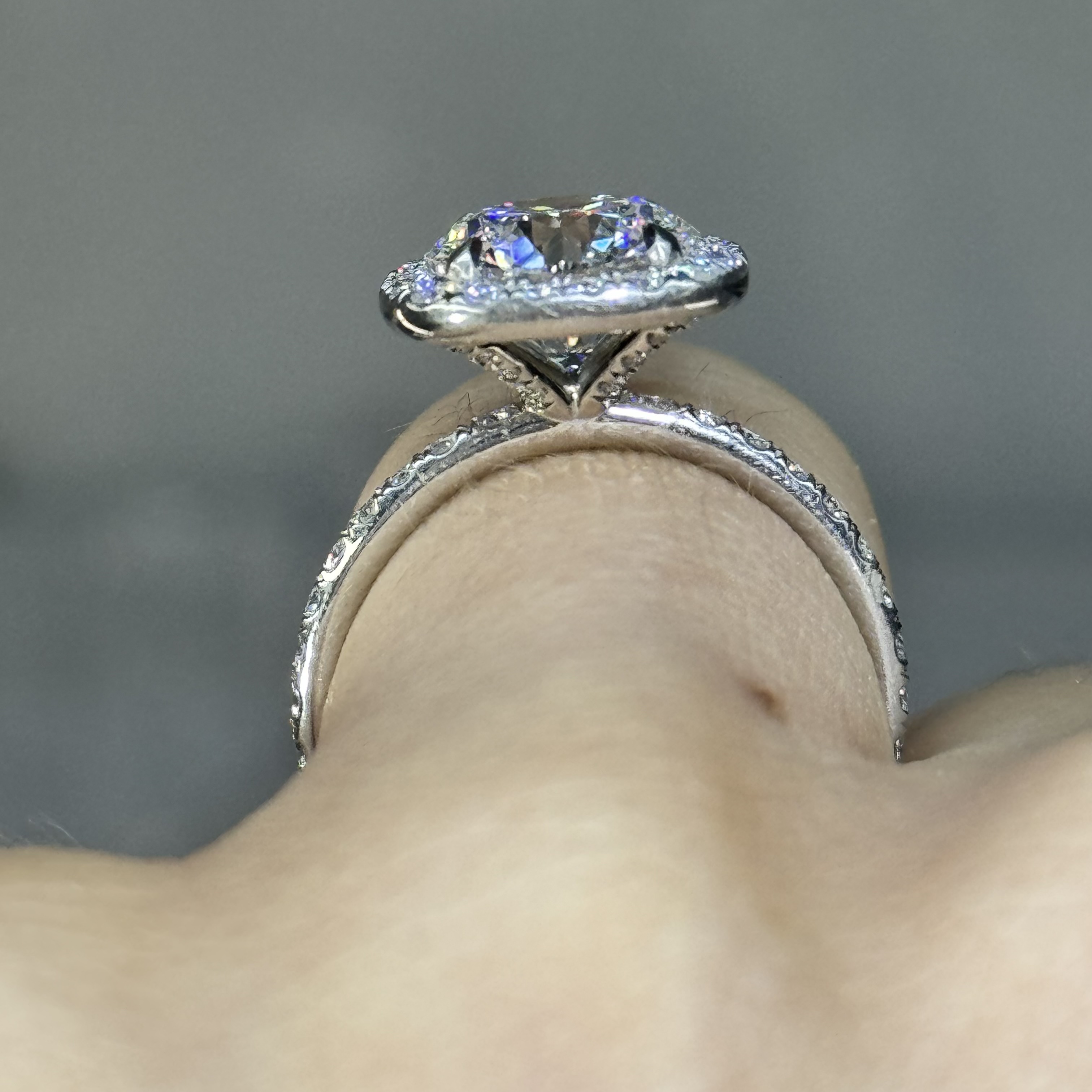 2.72ct GIA E VS2 Round "Leslie" Engagement Ring Image 2 Forever Diamonds New York, NY