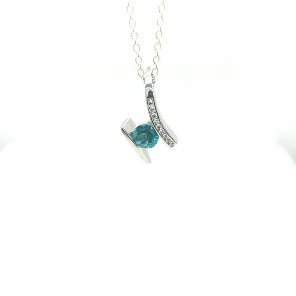 Bezel Gemstone Oval Pendant Necklace - Gold Plated Chain - Blue Quartz  (16-24