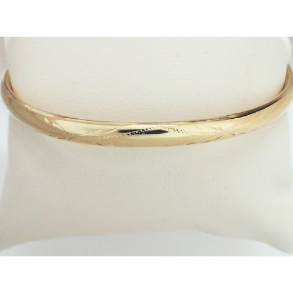 ESTATE GOLD ENGRAVED BANGLE Hart's Jewelry Wellsville, NY