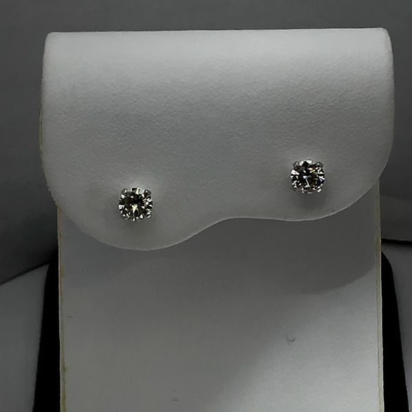 Round Diamond Studs Jerald Jewelers Latrobe, PA