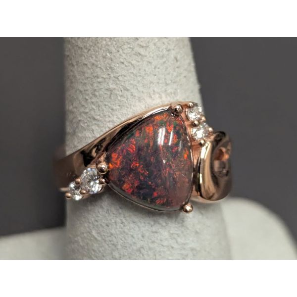 14kr Opal and Diamond Ring