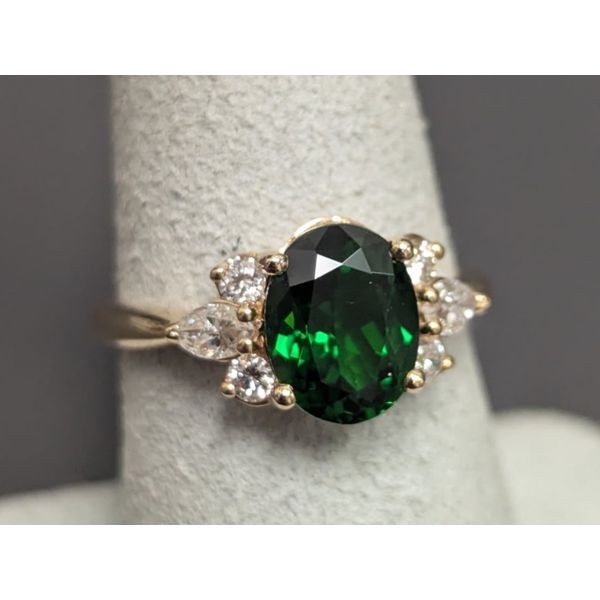 14ky Chrome Tourmaline and Diamond Ring