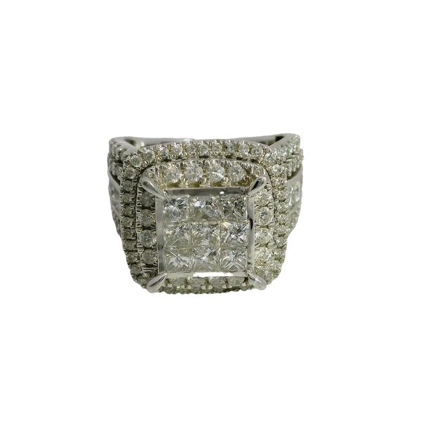 10K White Gold Diamond Engagement Ring