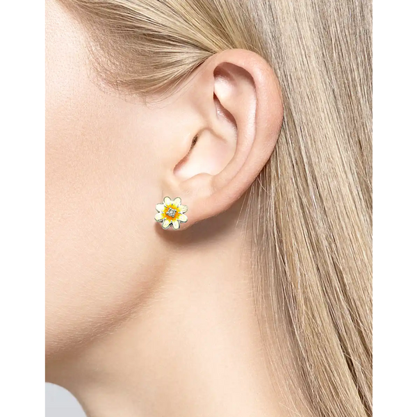 White Daisy Post Earrings