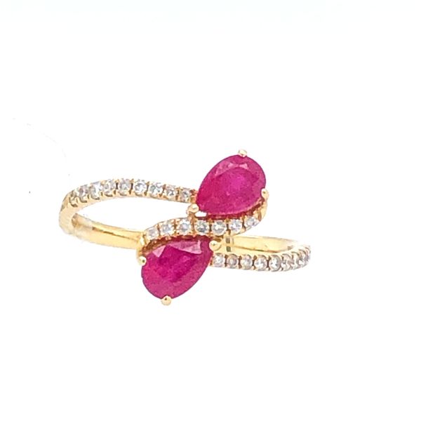 18 kt Yellow Gold Ruby and Diamond Ring