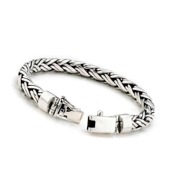 Our Sterling Silver woven bracelet padian 8x6 mm, handcrafted in Bali by our Samuel B  skilled artisans. Each creation in the