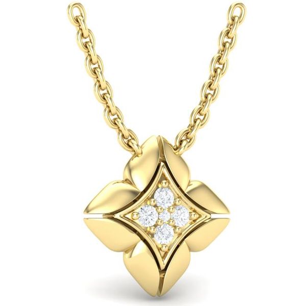 This necklace is  gorgeous. Described as a fancy rhombus shape that appears almost floral, this necklace is so unique. This n