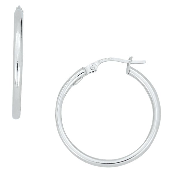 Every jewelry collection needs a pair of hoop earrings!! These 14 kt white gold hops are 2 mm in tube size and 20 mm in diame