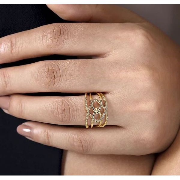 14K Yellow Gold Wide Intersecting Twisted Rope Ring Image 2 Roberts Jewelers Jackson, TN