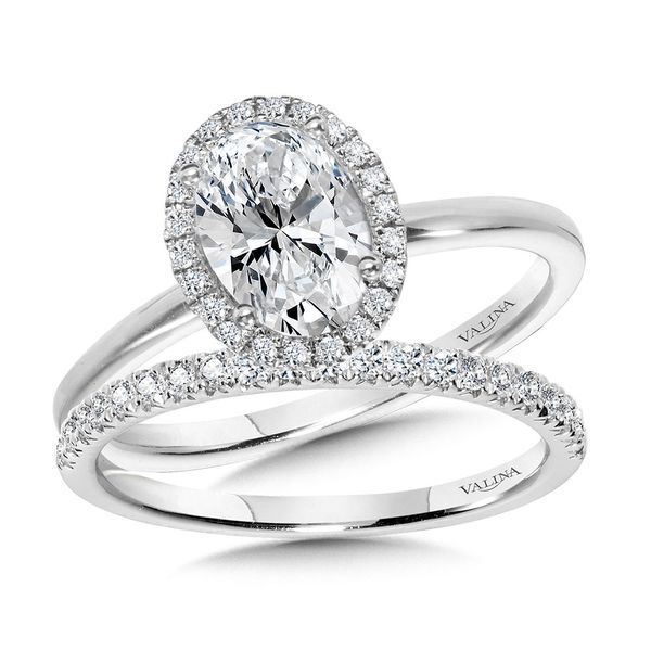CLASSIC STRAIGHT OVAL HALO ENGAGEMENT RING Image 3 Sanders Jewelers Gainesville, FL