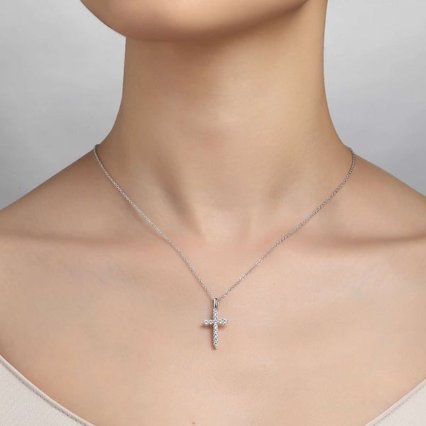 Cross Pendant Necklace Image 2 Score's Jewelers Anderson, SC