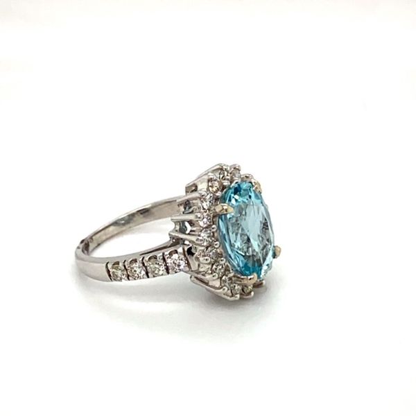 Aquamarine and Diamond Ring Image 3 Toner Jewelers Overland Park, KS