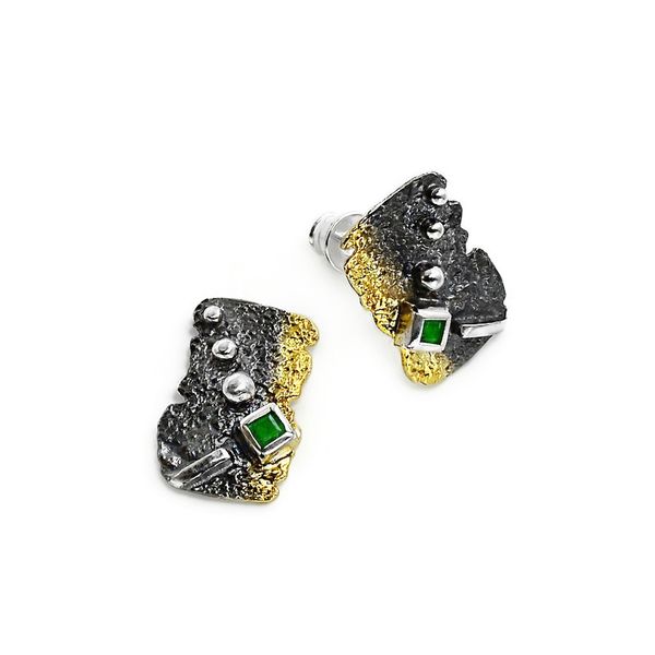 Textured Emerald Earrings Vandenbergs Fine Jewellery Winnipeg, MB