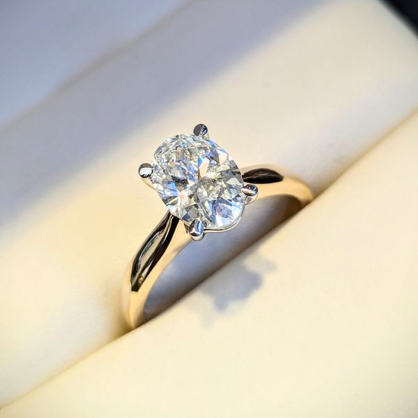 Two-Tone 1.5CT Oval Diamond Engagement Ring Image 2 Vandenbergs Fine Jewellery Winnipeg, MB
